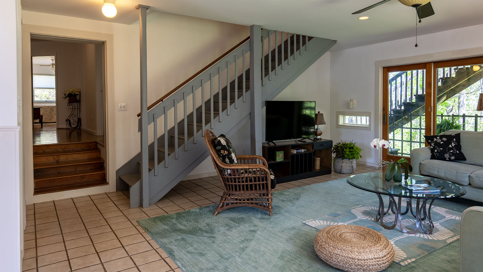 Living room at 4177 Rolling Road in Scottsville VA