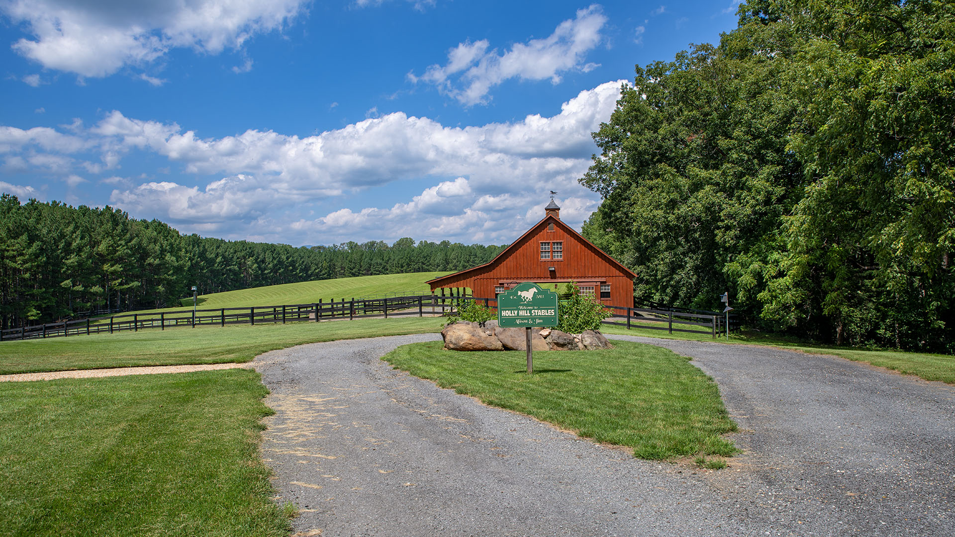 Holly Hills horse stable at 3638 Oak Park Road in Madison Virginia