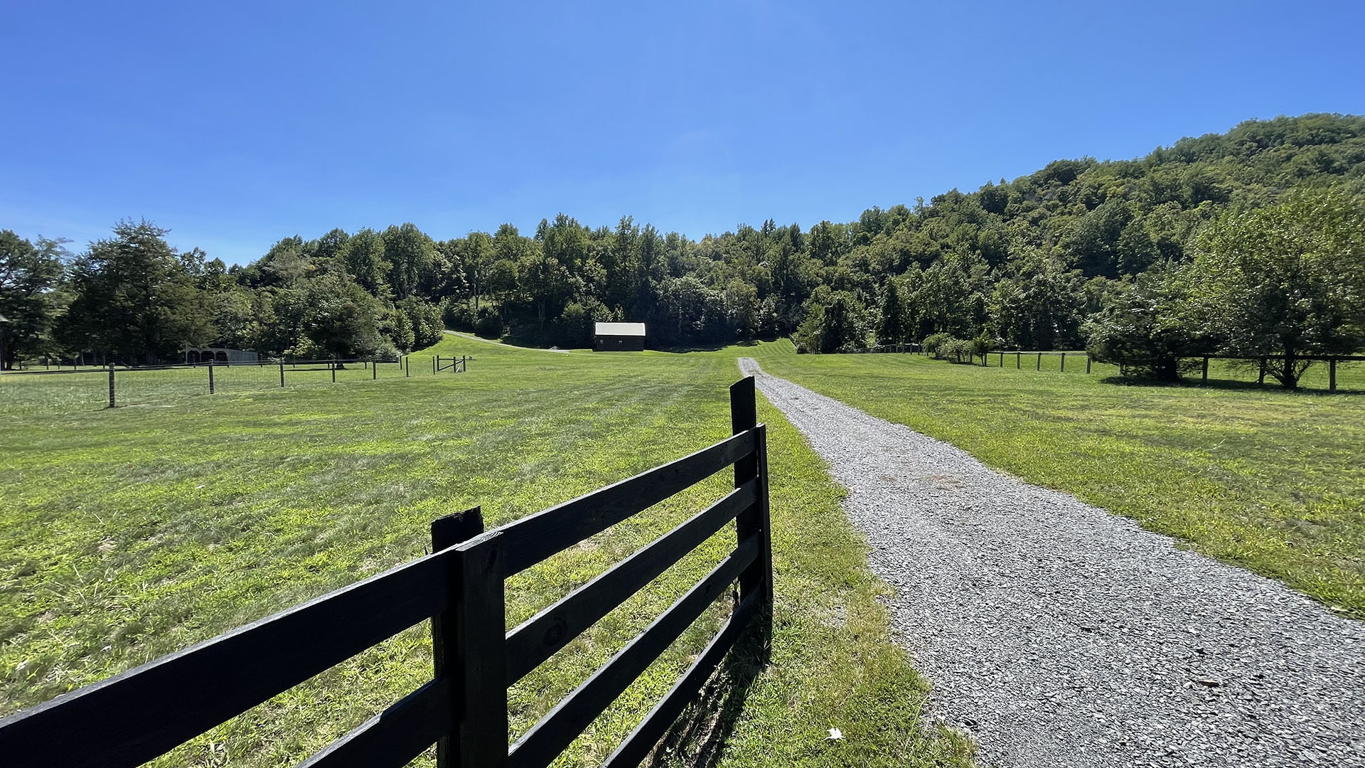 Entrance to private country home in Graves Mill Madison Virginia