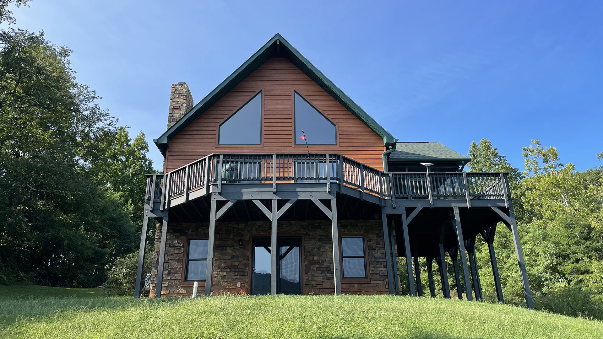 Country home in Graves Mill Valley of Madison County Virginia